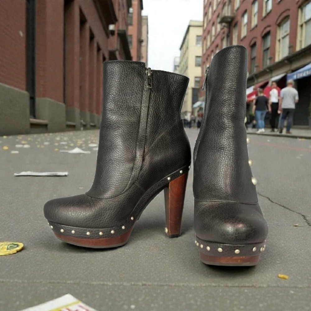 UGG " COSIMA " GENUINE SOFT BLACK LEATHER PLATFORM BOOTS - Picture 3 of 14